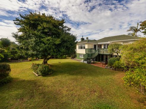74 Lloyd Avenue, Mount Albert