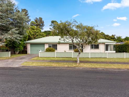 16 Hickford Place, Okato