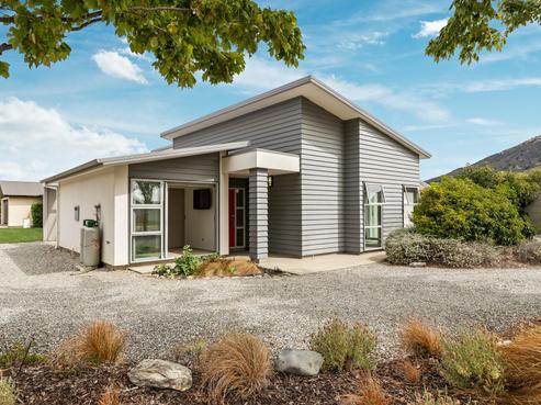2 Bell Street, Lake Hawea