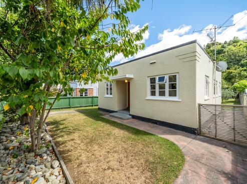 13 Owen Street, Belmont