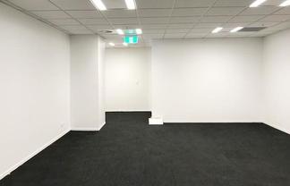 Queen Street Ground Floor Office Space!