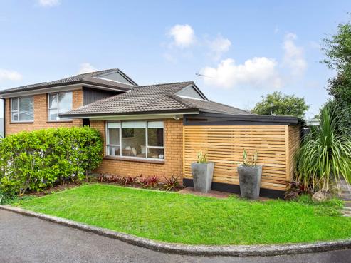 2/83 Owairaka Avenue, Mount Albert