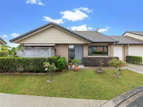 44 Royalle Mews, Botany Downs
