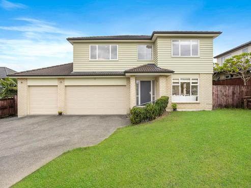 8 Gibbston Crescent, Flat Bush