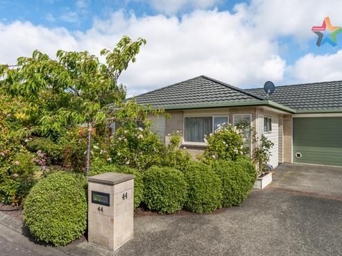 44 Woodland Mews, Wainuiomata