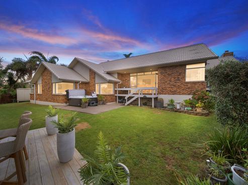 10 Lough Bourne Drive, Pukekohe