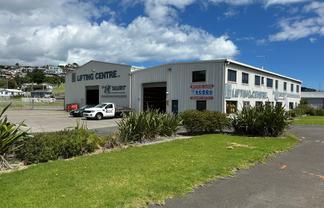 Modern Moturoa Workshop with Secured Yard