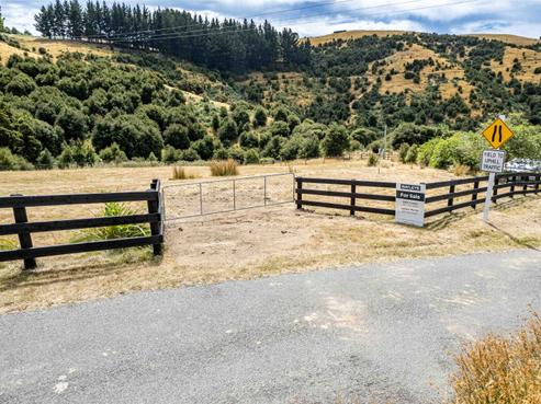 5 Tikao Bay Road, Wainui
