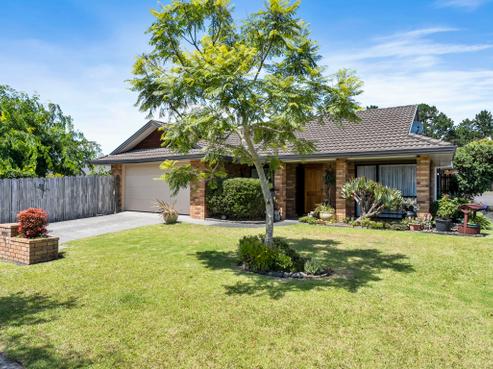 16 Marbeth Court, Botany Downs