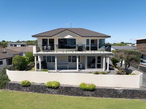 9A Percival Avenue, Matua