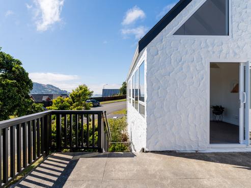 210A Larnach Road, Waverley