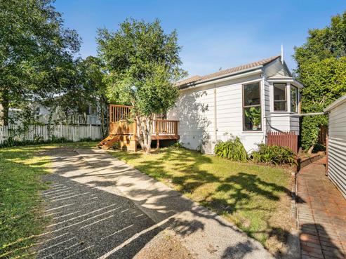 72 Lynn Road, Bayview