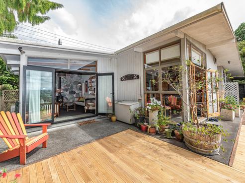 4 Great North Road, Saint Johns Hill