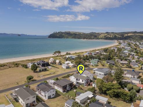 42 Banks Street, Cooks Beach