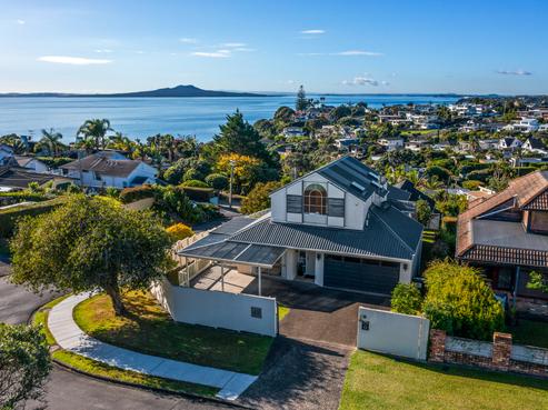 1/102 Churchill Road, Rothesay Bay