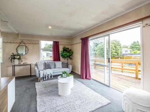 69 Woodward Street East, Featherston