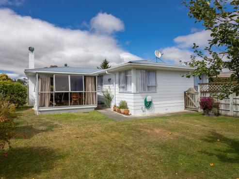 8 Madrid Street, Dannevirke