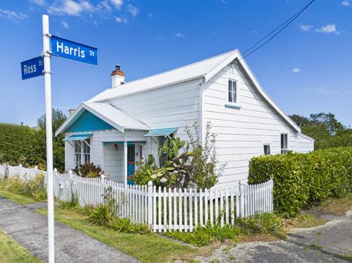 8 Ross Street, Marton