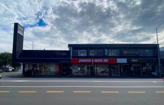 Prime Corner Office/Retail Site