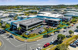 Immaculate 2,352sqm Office - Can be split