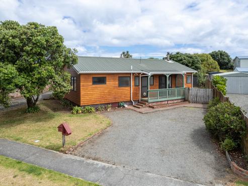 31 Scott Avenue, Otaki Beach