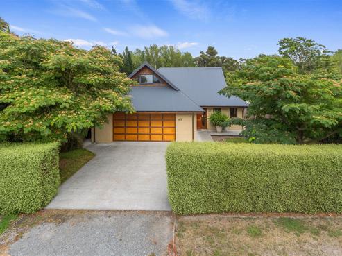 43 Pembertons Road, Sefton