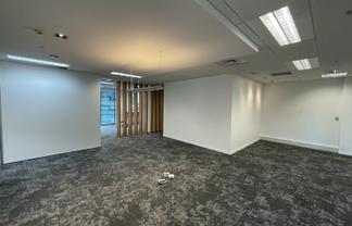 Modern Takapuna Office + Carparks