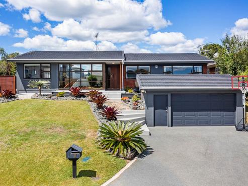 8 Quibray Place, Botany Downs