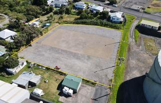 Large Yard Close to Port Taranaki