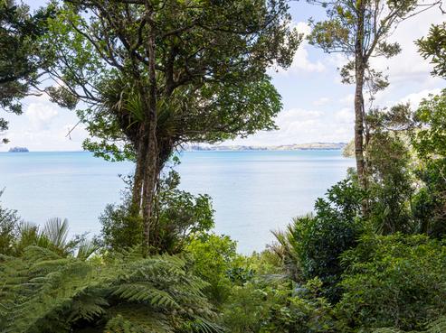 14 Clinton Road, Tawharanui Peninsula