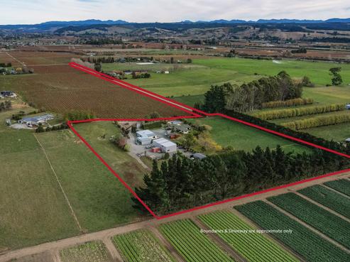 90 Clover Road West, Hope