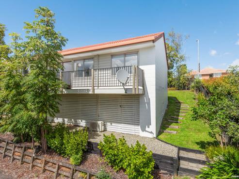 5A Dolbear Street, Titirangi