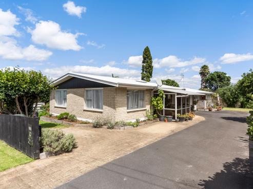 20A Jefferson Place, Brookfield