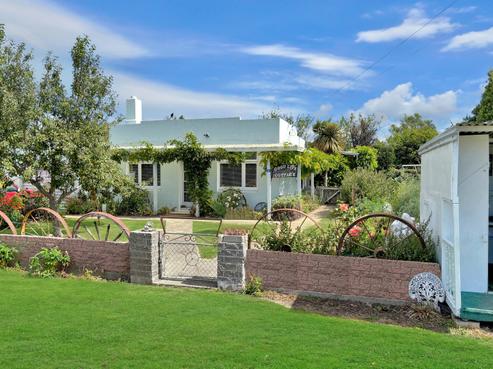 24 Thousand Acre Road, Deborah
