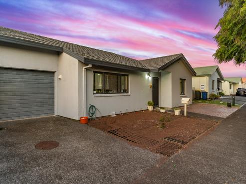 11E Sturges Road, Henderson