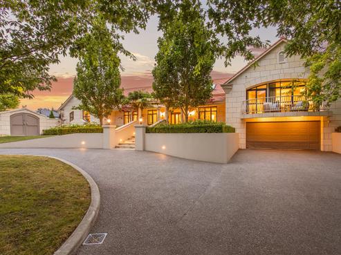 26 Regents Park Drive, Casebrook