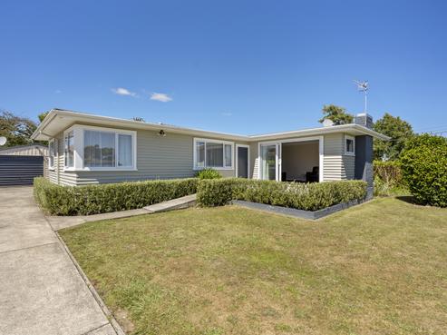 40 Parker Avenue, Levin