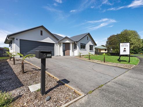 5 Mirbeck Avenue, Cambridge