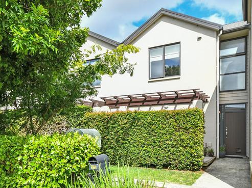 25 Popokatea Drive, Takanini