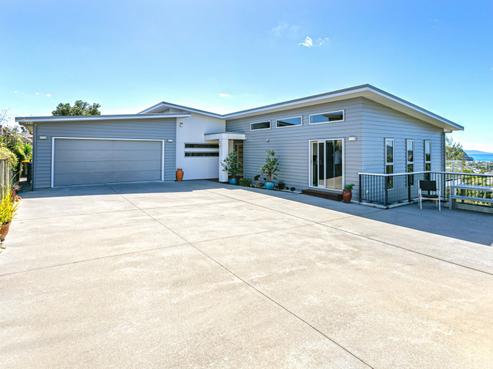 111 Te Pamahue Drive, Whangamata
