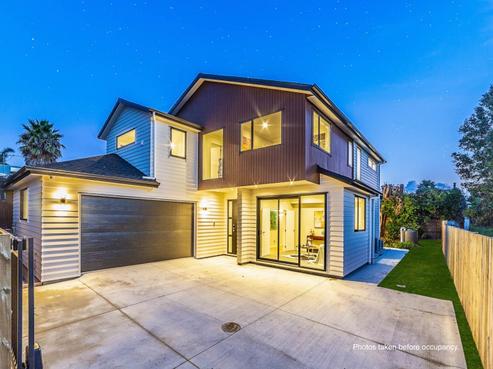 27A Royal View Road, Te Atatu South