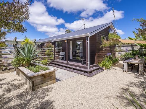 15A Babbacombe Avenue, Otaki Beach