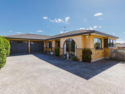 48A Clevedon Road, Papakura
