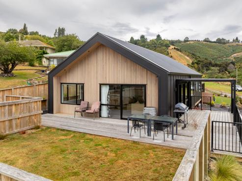 18D Paterson Road, Mosgiel