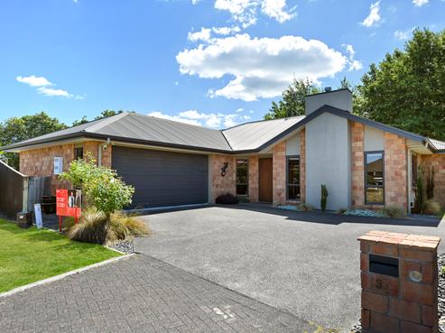 34 Nielsen Gardens, Rototuna