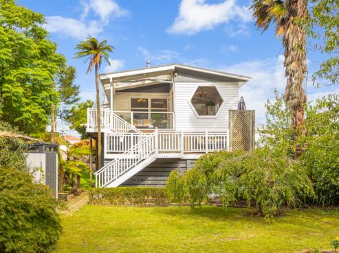 27 Birdwood Road, Swanson