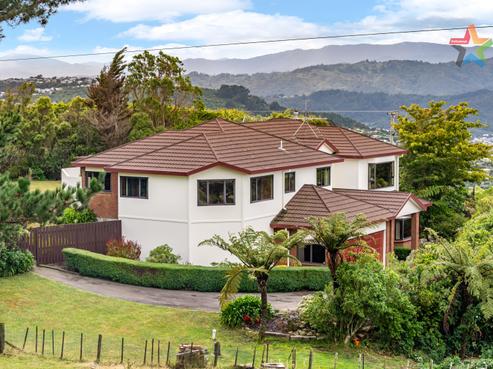 18 Crestview Grove, Belmont