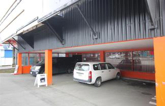 Prime Location Showroom Retail