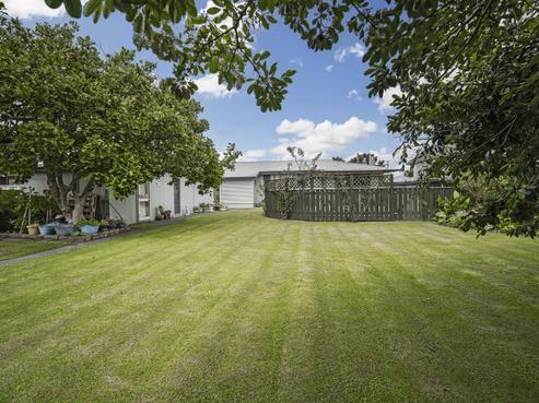 1014 Waipuna Street, Mahora