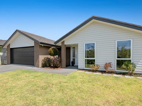 220 Harris Drive, Silverdale